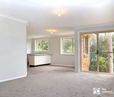 Low Maintenance and Convenient Location - Photo 2