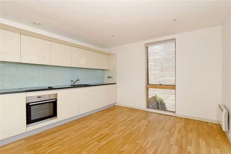1 bedroom flat to rent - Photo 5