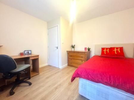 5 Bed Student Home - 144 Downs Road, UKC - Photo 3