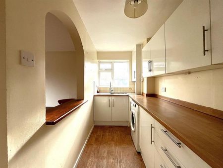 2 bedroom end of terrace house to rent - Photo 5