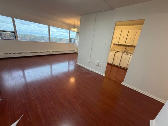 For Lease - 100 Leeward Glenway Way Unit# 1503, Toronto, Ontario - Photo 1