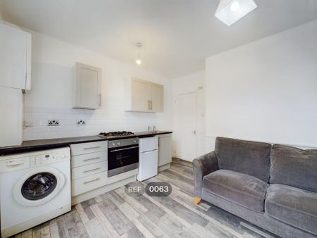 1 bedroom flat to rent - Photo 3