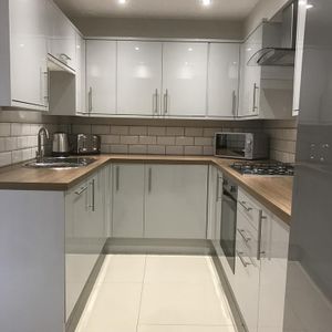 6 bedroom house of multiple occupation to rent - Photo 2