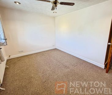 2 bedroom semi-detached house to rent - Photo 4