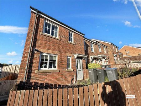 3 bedroom end of terrace house to rent - Photo 3