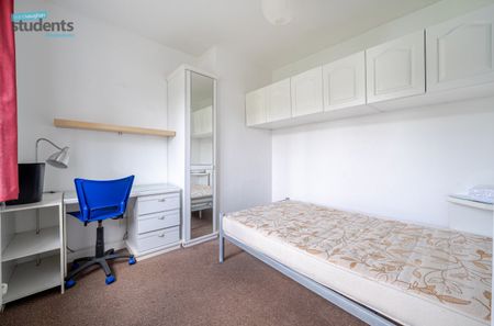 5 bedroom semi-detached house to rent - Photo 3