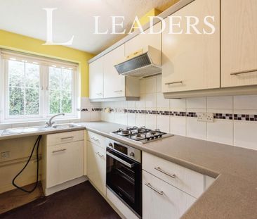 2 bedroom mid-terrace to rent Kingfisher Way, IP14 - Photo 4