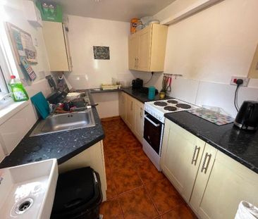 5 bedroom house to rent - Photo 2