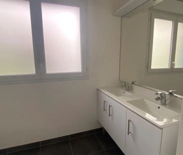Appartement à louer 3 pièces 75.52m² - Photo 1