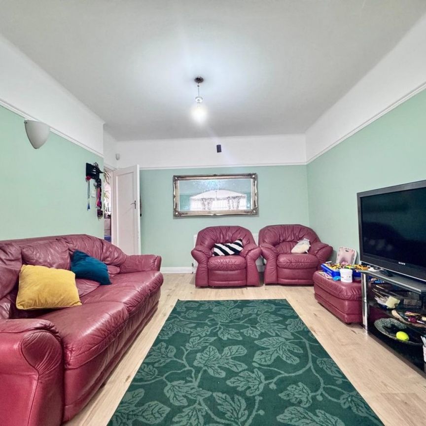 3 bed Semi-Detached House for Rent - Photo 1