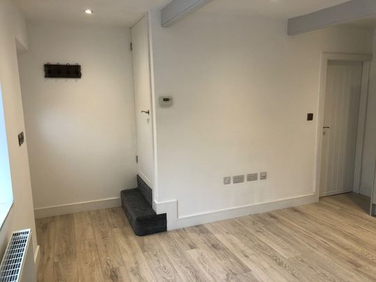 1 Bed End Terrace, Haleys Yard, LS13 - Photo 1