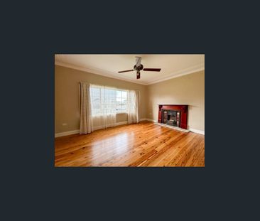 Family Home - Photo 5