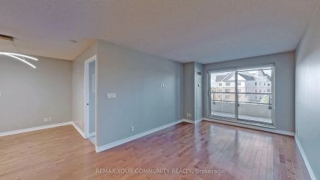 18 Harding Boulevard #323 - Photo 2