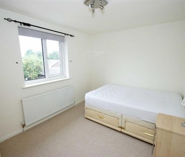 2 bedroom semi-detached house to rent - Photo 4