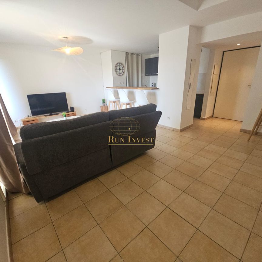 Location Appartement 3 pièces 76m² ST ANDRE 97440 - Photo 1