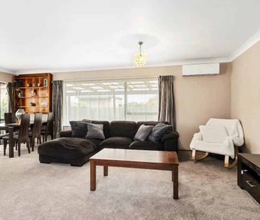 Sunny, warm and comfortable in a great location! - Photo 3