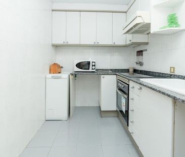 Carrer del Poeta Mas i Ros, Valencia, Valencian Community 46022 - Photo 4