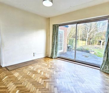 4 Bed House - detached - Photo 4