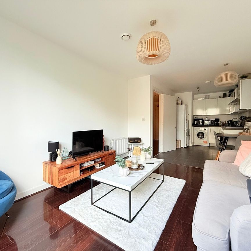 1 Bed Flat, Woods House, SW1W - Photo 1