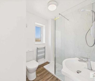 Stewart Young Grove, Kesgrave, Ipswich, IP5 - Photo 3