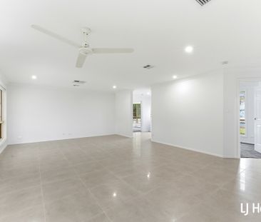 Stunning 4 Bedroom Renovation in Jerrabomberra - Photo 2