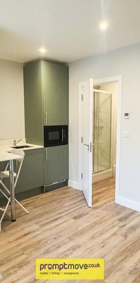 Studio to rent - Photo 1