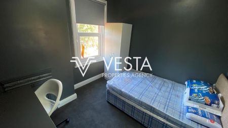 1 bedroom in a house share to rent - Photo 4