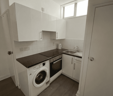 Studio to rent - Photo 3