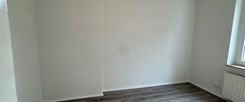 Altbauwohnung mit 3 Zimmern zentral in Krefeld.. - Photo 1