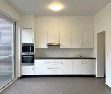 Woning met 2 slaapkamers, tuin en dubbele garage. - Photo 1