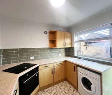 Barnes Close, Beverley - Photo 6