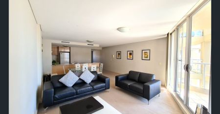 CALL TO BOOK PRIVATE INSPECTION! - SPACIOUS 2 BEDROOM. Fully furnished & fully equipped with all appliances, cookware, crockery, utensils and linen. - Photo 4