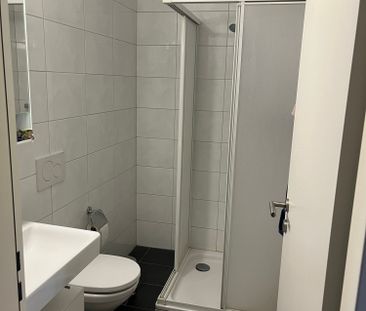 Schöne 2.5-Zimmerwohnung in Zentrumsnähe - Photo 2