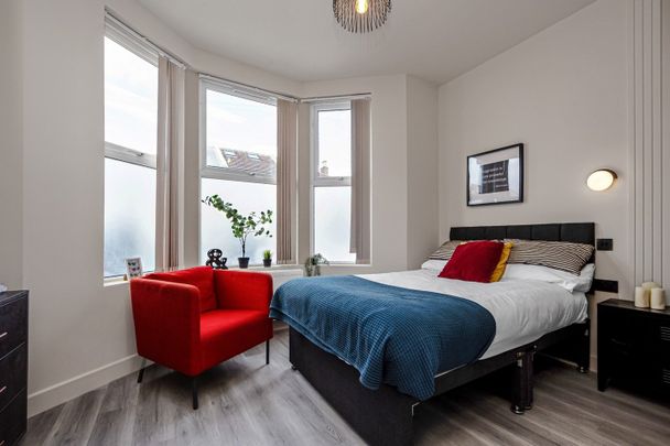 Room in a Shared House, Carmichael Road, SE25 - Photo 1