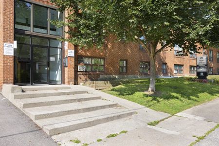 Albert Apartments - Photo 4