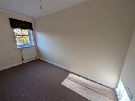 2 bedroom semi-detached house to rent - Photo 2