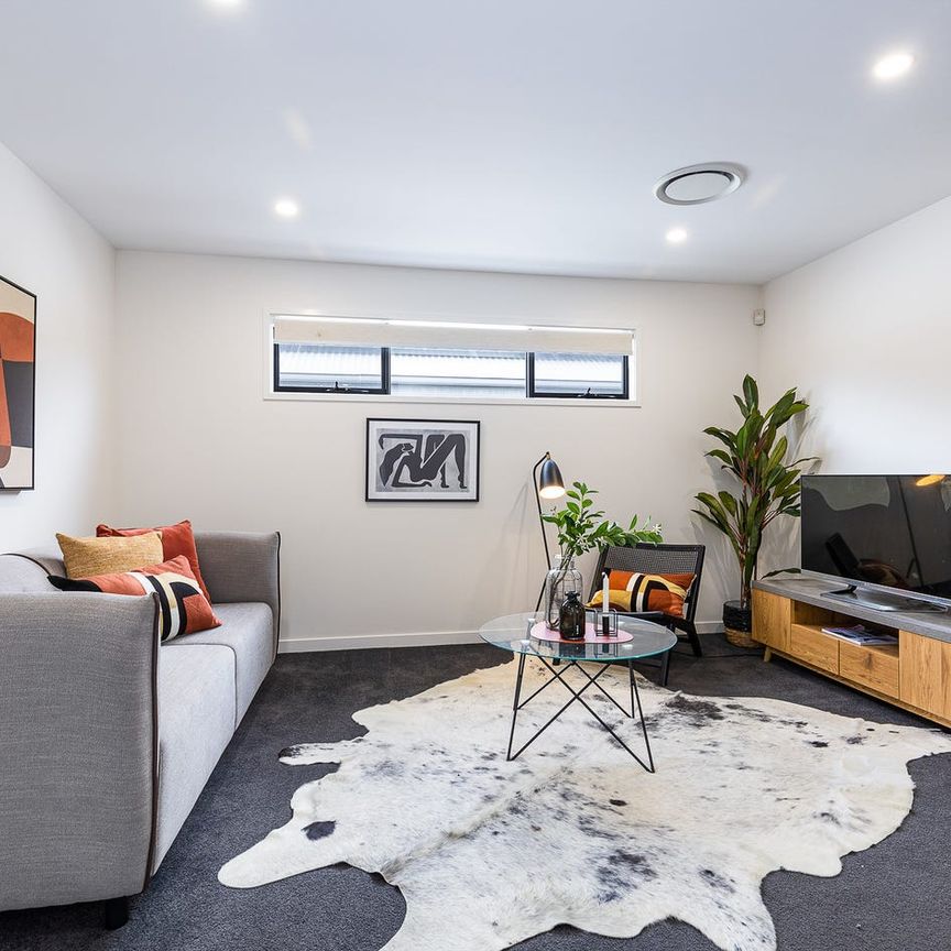 Absolutely Stunning Executive Family Home in Oyster Point - Long lease available - Pets on application - Available 28 February 2026 - Photo 1