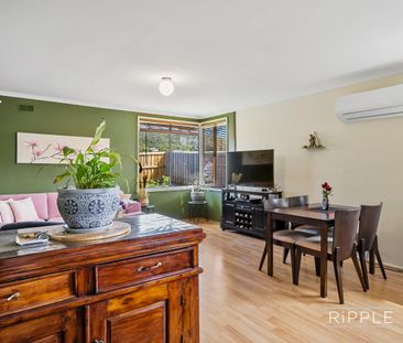 A Peaceful, Stylish Home with Exceptional Gardens - Photo 3