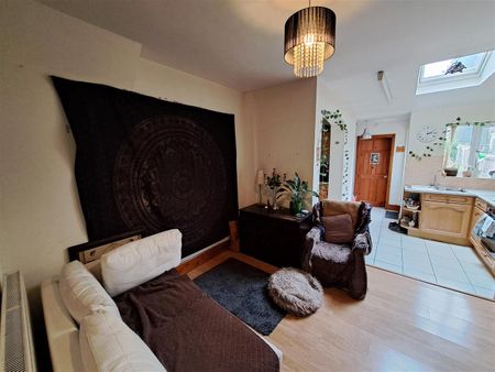 Park Avenue, Oswestry, SY11 1BA - Photo 2