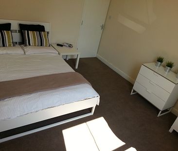 2 Bedroom Terraced To Rent in Nottingham - Photo 5