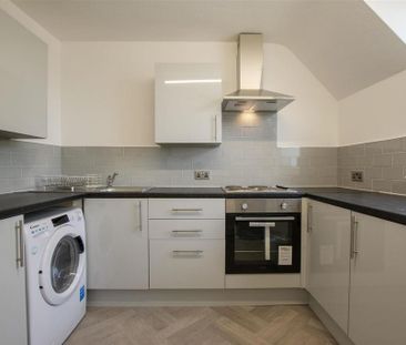 5 bedroom apartment to rent - Photo 2