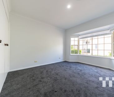 Level, Easy Care Villa in Quiet Location - Photo 6