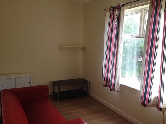 3 bedroom flat to rent - Photo 1