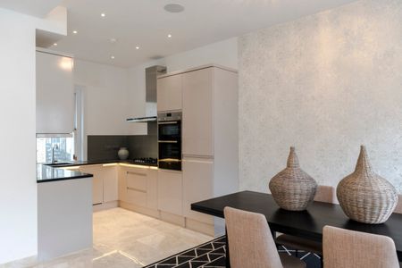 Saddle Yard, Mayfair, London, W1J - Photo 5