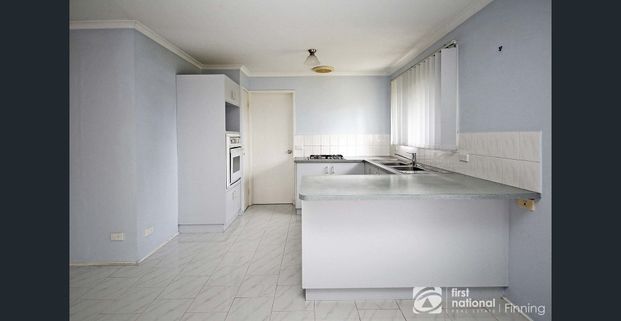 Beautiful Family Home in a Prime Location - Photo 1