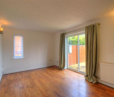 3 bedroom detached house to rent - Photo 3
