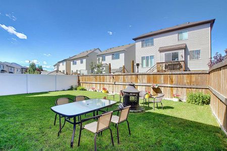 Spacious 4 Bed Home With Dual Primary Bedrooms!! - Photo 3