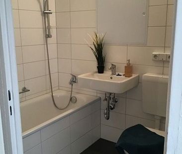 Wohnung mit Balkon im Erdgschoß! - Photo 1