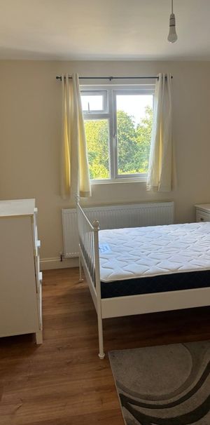 Room in a Shared House, Norbury Crescent, SW16 - Photo 1