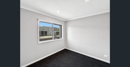 🏡 Brand New 4-Bedroom Townhouse in Wollert - Photo 5